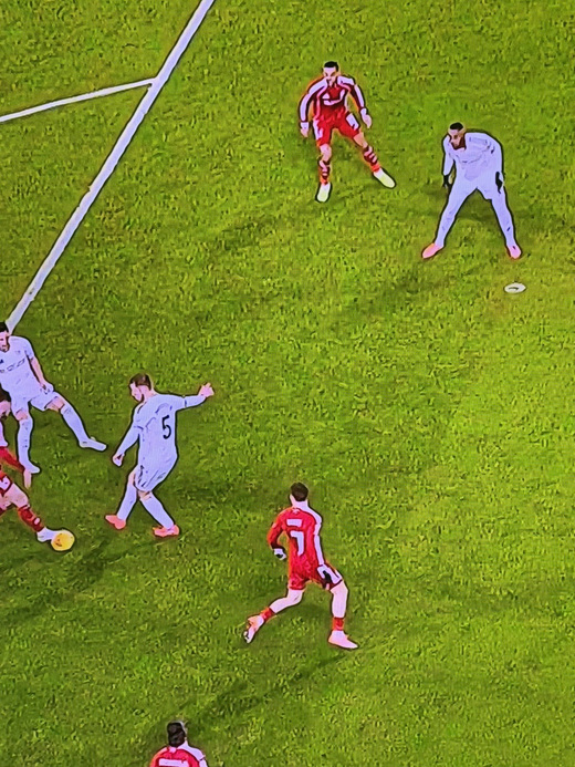 Да, уж. ВАР что-то перемудрил